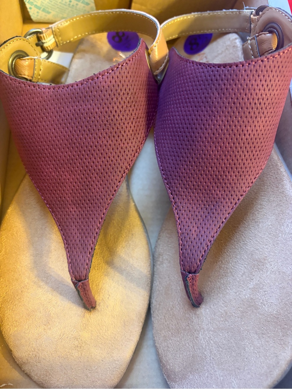 AEROSOLES Burgundy maroon Thong Sandals with Ankle Strap
